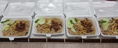 WARUNG NASI GORENG YAKUZA