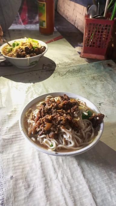 MIE AYAM DAN BAKSO OJO LALI