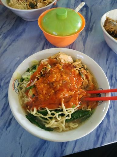 MIE AYAM ROSO