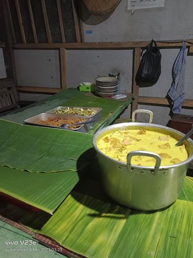 SATE AYAM MADURA PRAPATAN KALI TENGAH