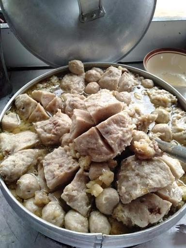 BAKSO BAGOES CAB. KEMULAN