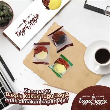 BAKPIA KUKUS TUGU JOGJA - JALAN COLOMBO ( PUSAT OLEH - OLEH )