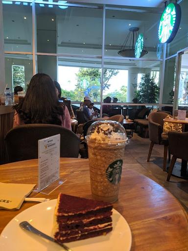 STARBUCKS - PLAZA AMBARRUKMO