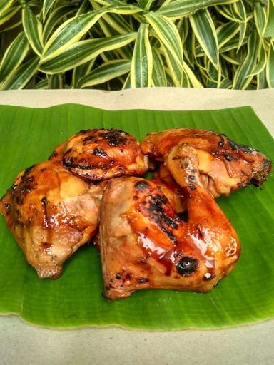 AYAM BAKAR MBOK YANA