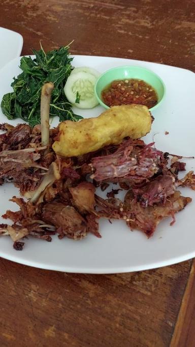 BEBEK GORENG PANDU