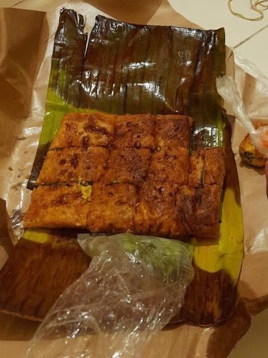 MARTABAK TELUR & TERANG BULAN RAHAYU