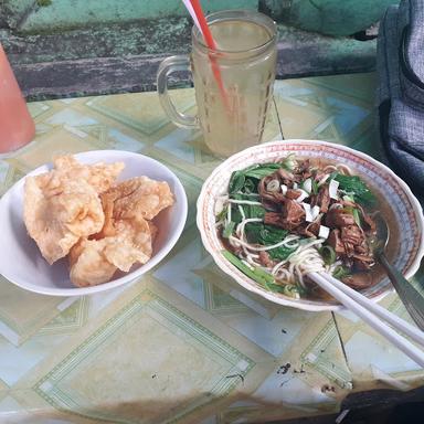 MIE AYAM SPESIAL PAK PUTHING