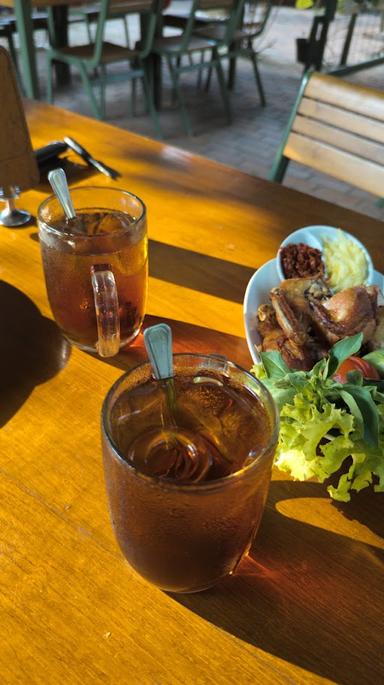 RESTO RACIKAN & KOPI PONTI