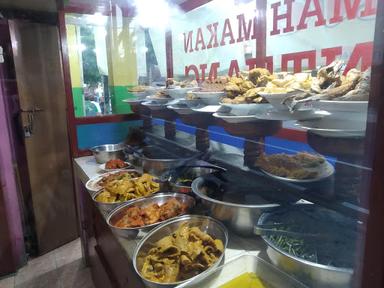 RUMAH MAKAN PADANG UNTUANG