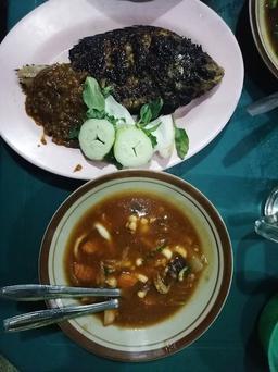 Photo's Seafood & Ikan Bakar Putra Semarang Pak Soleman