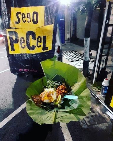 SEGO PECEL TANPA AMPUN