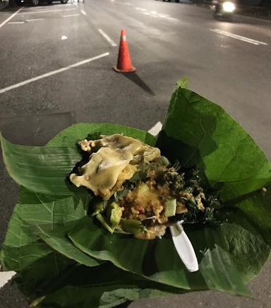 SEGO PECEL TANPA AMPUN