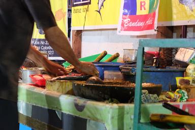 WARUNG IKAN SERANTAU (MASAKAN MELAYU)