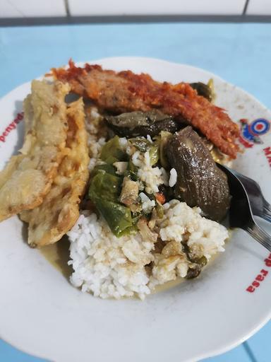 WARUNG MAKAN SOP EMPAL BU WIGNYO