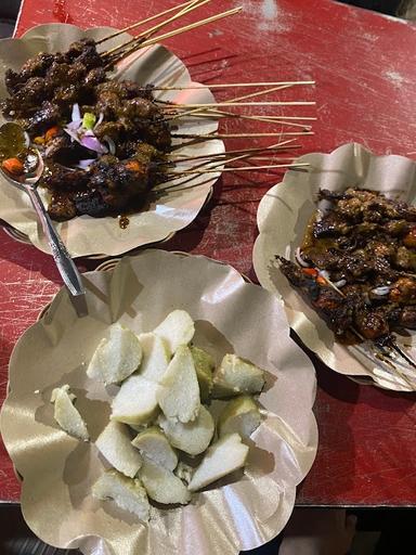 WARUNG SATE CAK AMAT