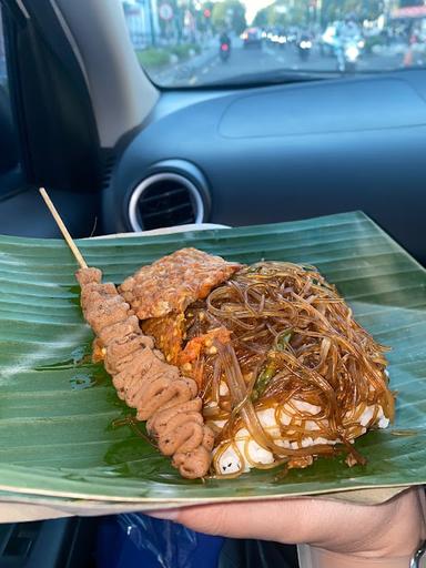 NASI SO'ON SAMBEL JOOS BU ROSO