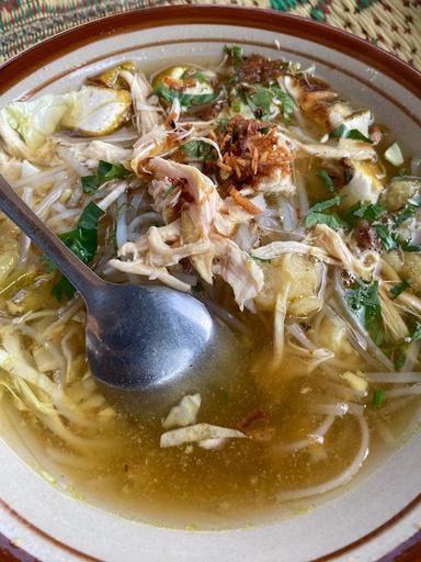 SOTO AYAM LENTHOK PAK GUN