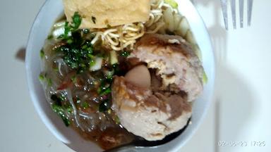 DEALOVA MIE AYAM & BAKSO BERANAK