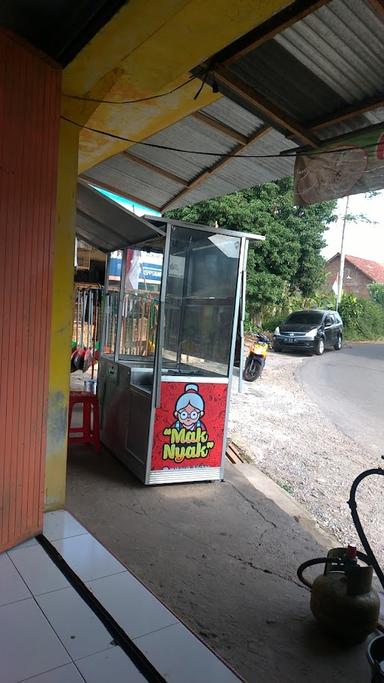 NASI GORENG DAN TAHUWALIK PAK DE