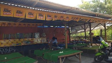 WARUNG KOPI 'JURAGAN KOPI'