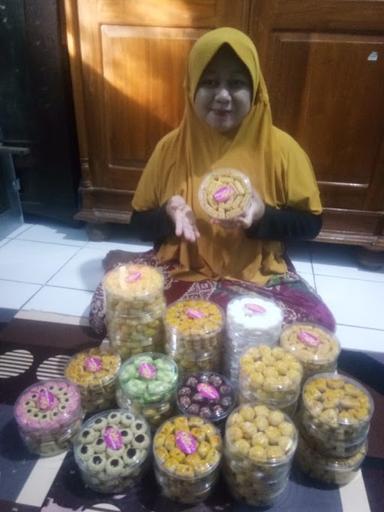 DIKA CAKE