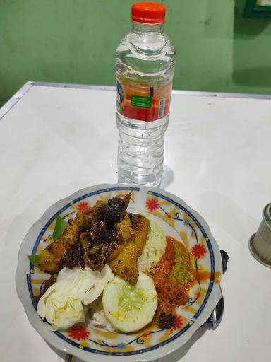 NASI BEBEK DAN AYAM CAK NUR