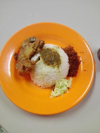 BEBEK & AYAM GORENG DOELOER