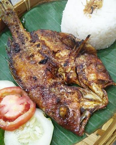 IKAN BAKAR BAJINDUL