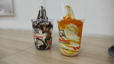 MOMOYO ICE CREAM & FRUIT TEA GRESIK