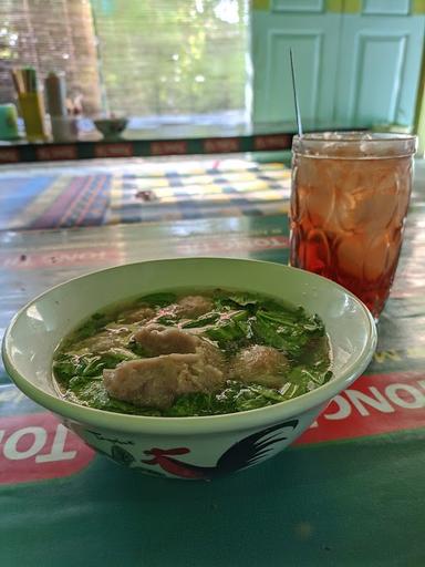 BAKSO & MIE AYAM NONA NANA