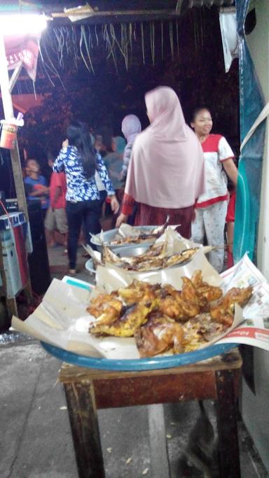 WARUNG ES KELAPA MBA OY OY