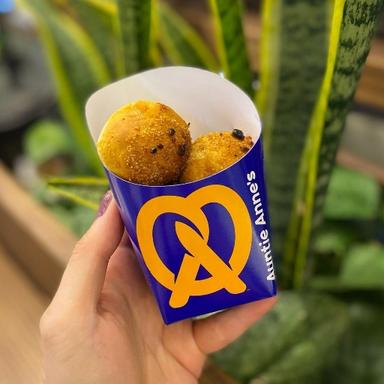 AUNTIE ANNE'S - MAL CIPUTRA JAKARTA