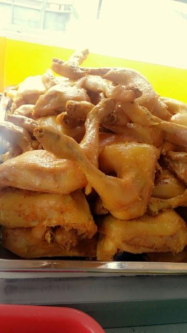 AYAM GORENG KREMES PUTRI KENCANA