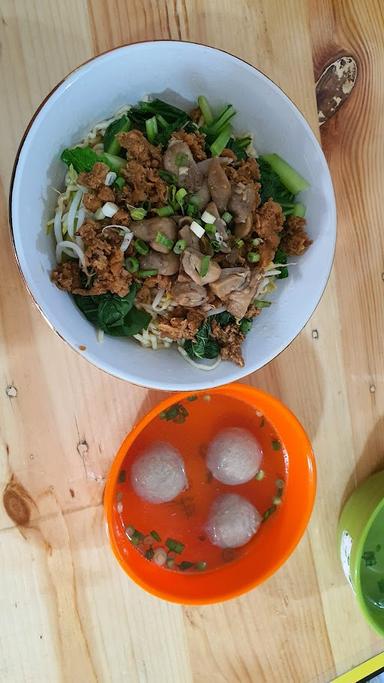 BAKMI GROGOL CABANG TANJUNG DUREN