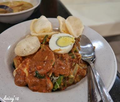 GADO GADO DEPOT BETAWI MTA