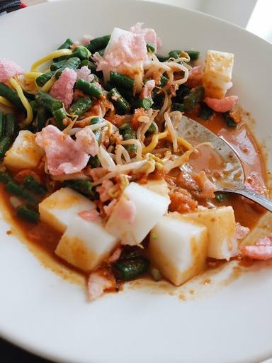 LONTONG PADANG TACI TELLO