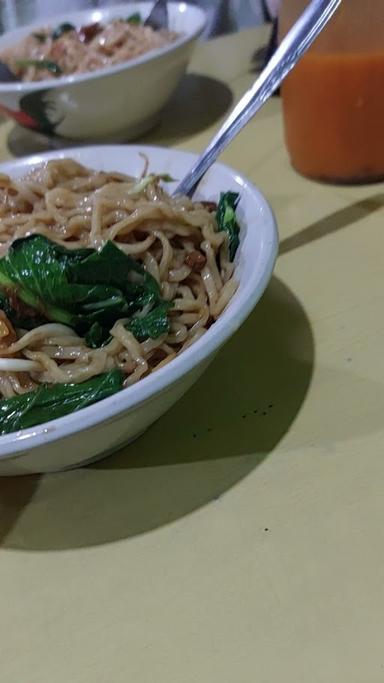 MIE AYAM & BAKSO MAJU LANCAR WONOGIRI