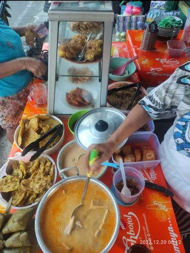 NASI UDUK & KETUPAT SAYUR UNI LIA