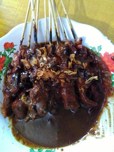 SATE AYAM MADURA PAK JAMAL