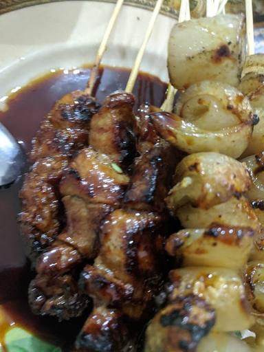 SATE & BAKUT BABI ALADIN