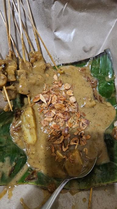 SATE PADANG PAK TEYEK