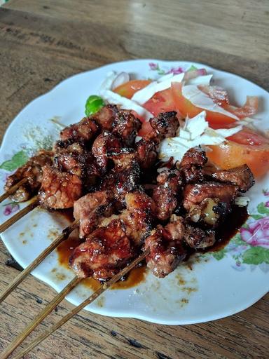 SATE & TONGSENG SOLO PAK YANTO