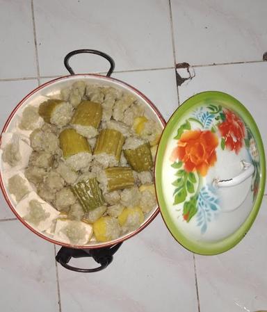 SIOMAY IKAN LIA ADELIA