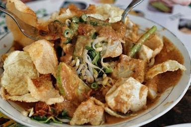 SOBATKEVINWU GADO-GADO MANG KIKI