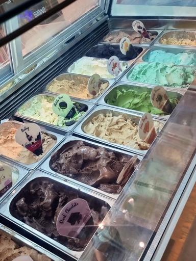 VITTORI GELATO - MAL TAMAN ANGGREK