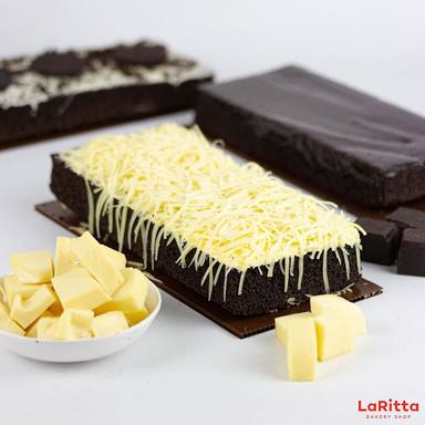 LARITTA BAKERY - BRATANG