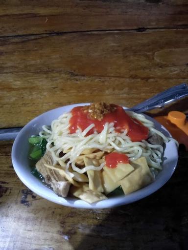 MIE AYAM BAKSO RAJAWALI PUCANG