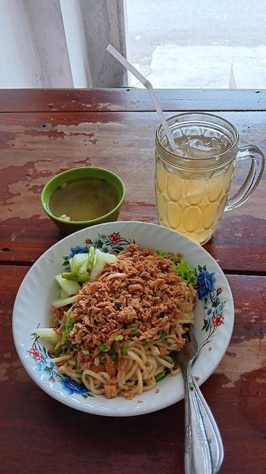 PANGSIT MIE AYAM JAKARTA CAK SLAMET