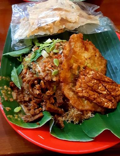 PECEL MADIUN MBAK NANING