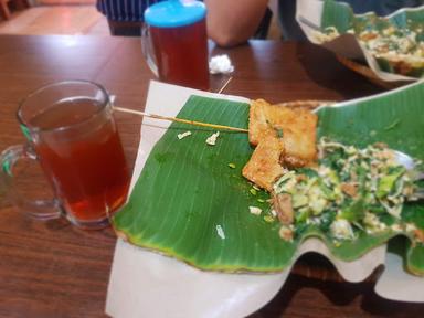 PECEL MADIUN MBAK NANING